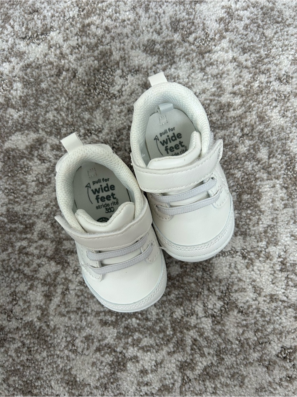 NWT Stride Rite Taye 2.0